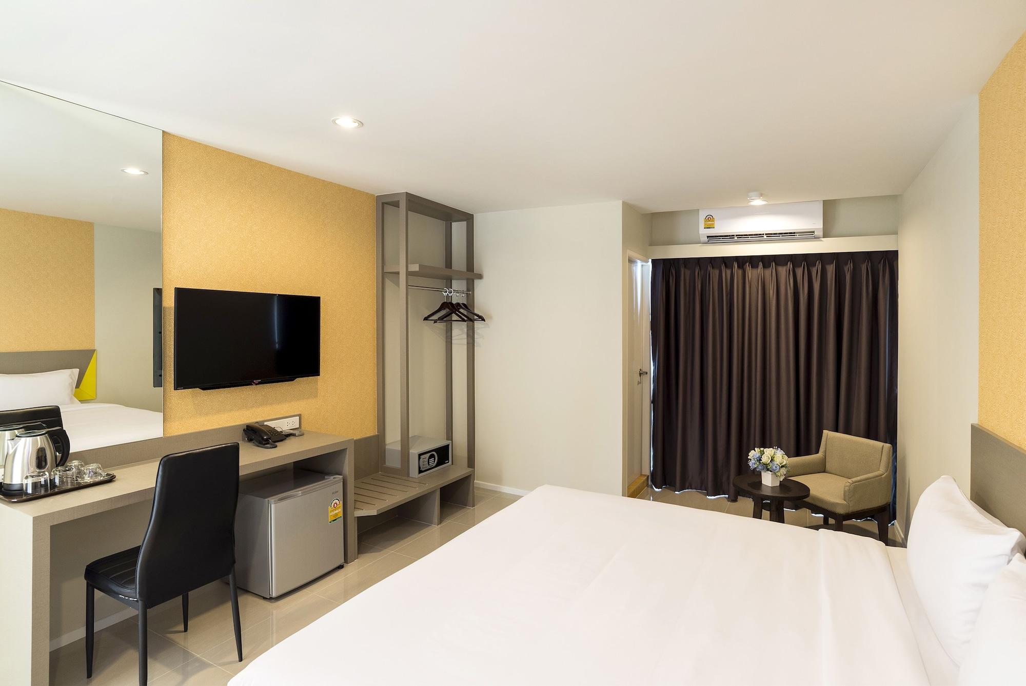 Zircon Hotel Bangkok Exterior photo