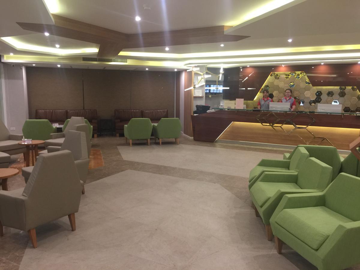 Zircon Hotel Bangkok Exterior photo