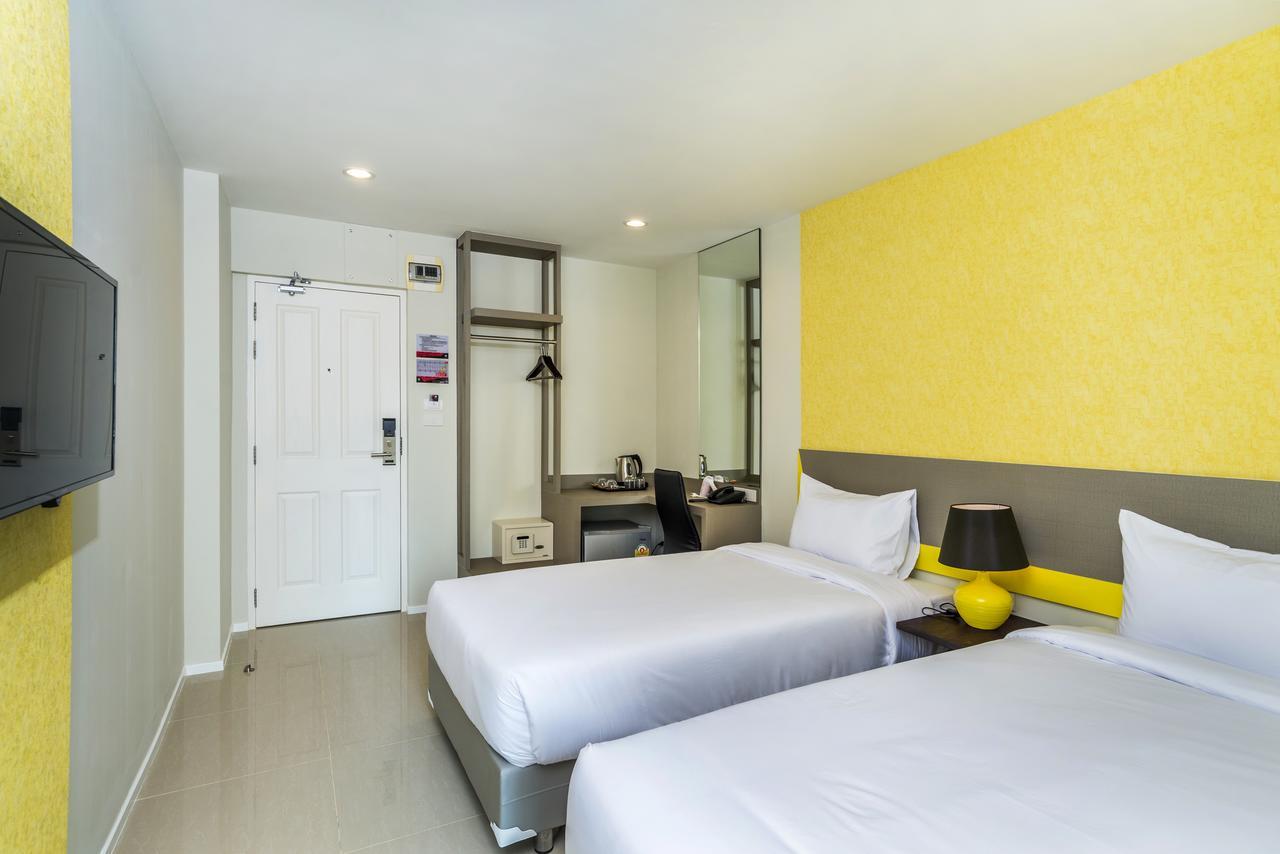 Zircon Hotel Bangkok Exterior photo