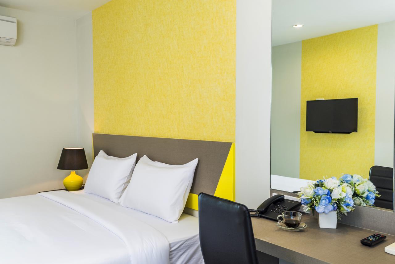 Zircon Hotel Bangkok Exterior photo